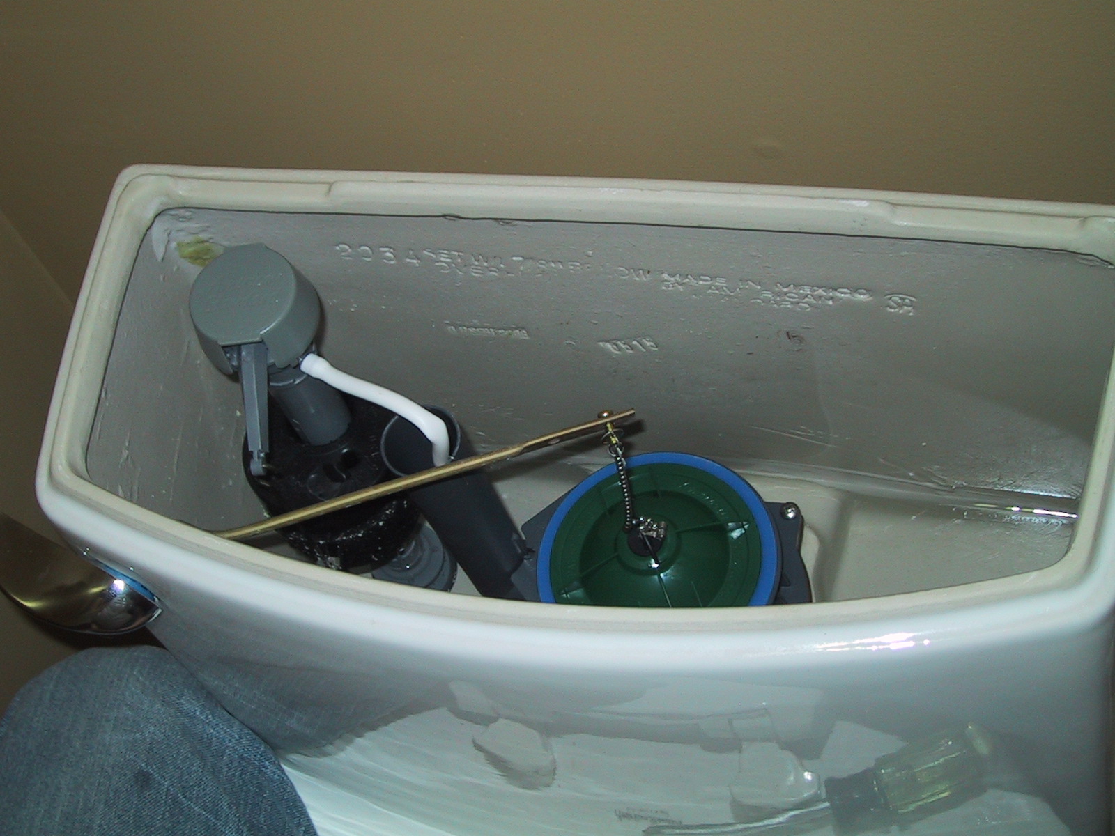 Flush Tank / Cistern Repair Service and Toiletbowl Leak.